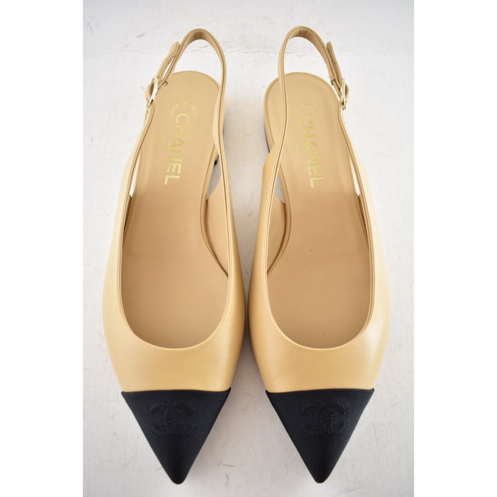 Chanel 24A Beige Leather Black CC Logo Coco Slingback Pointed Ballet Flat 41 - Picture 3 of 16